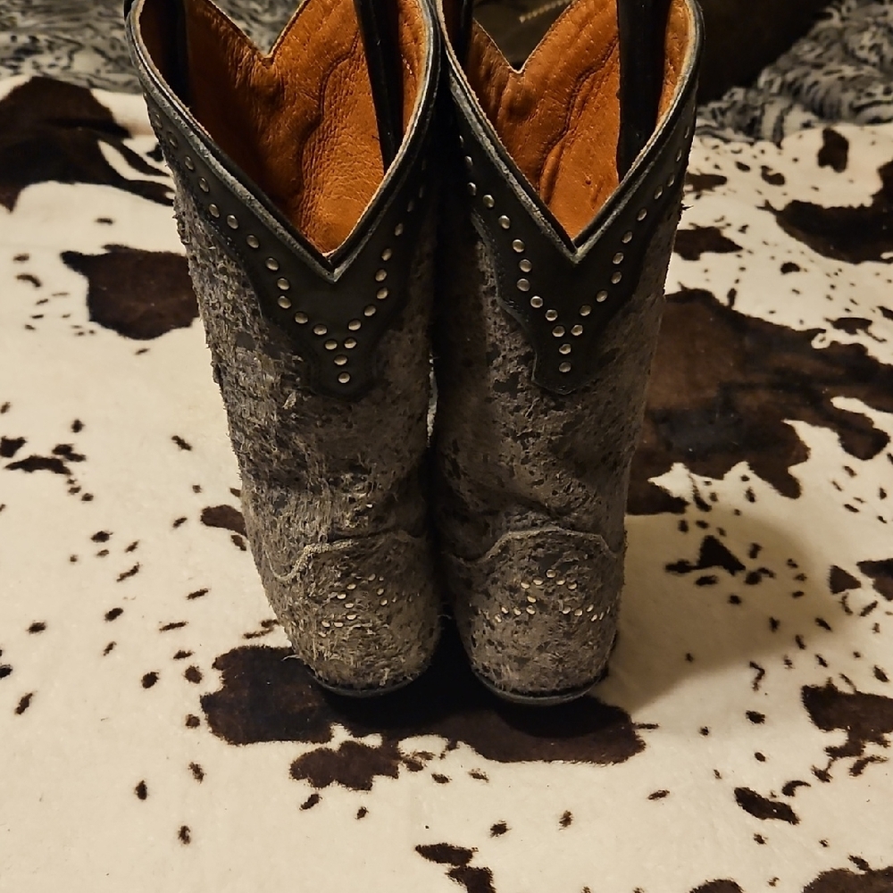 Harley-Davidson Black and Gray Studded Heeled Boots - Picture 2 of 12